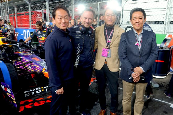 2023年F1第22戦ラスベガスGP　クリスチャン・ホーナー代表とともに写真撮影
