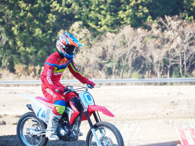 HRTD2023でモトクロスマシンに乗る小椋藍