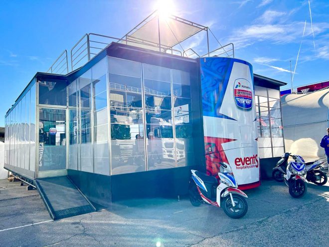 SAG TEAMのホスピタリティはおしゃれなレストランのように見えます