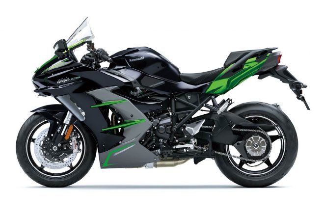 カワサキ・Ninja H2 SX SE（エメラルドブレイズドグリーン×メタリックディアブロブラック・左側）
