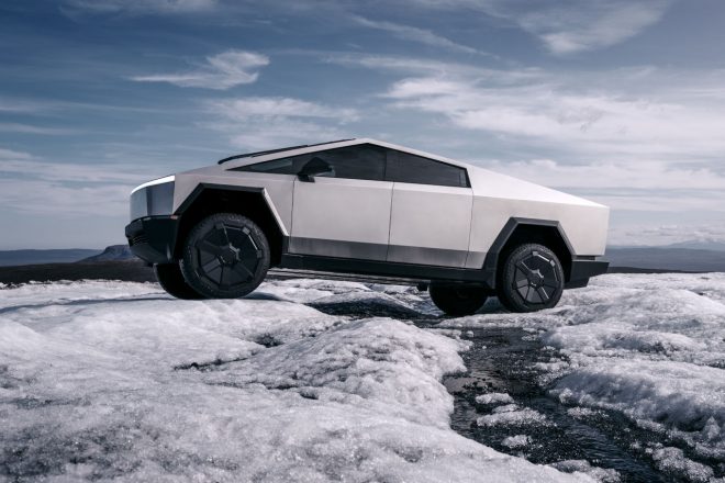 テスラ初の電動ピックアップトラック『Cybertruck（サイバートラック）』