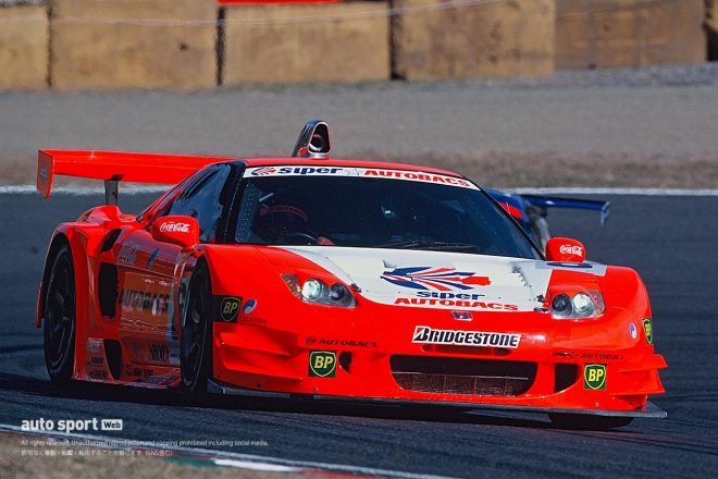 土屋圭市と金石勝智がステアリングを握り、2002年の全日本GT選手権最終戦鈴鹿で2位表彰台を獲得したARTA NSX。