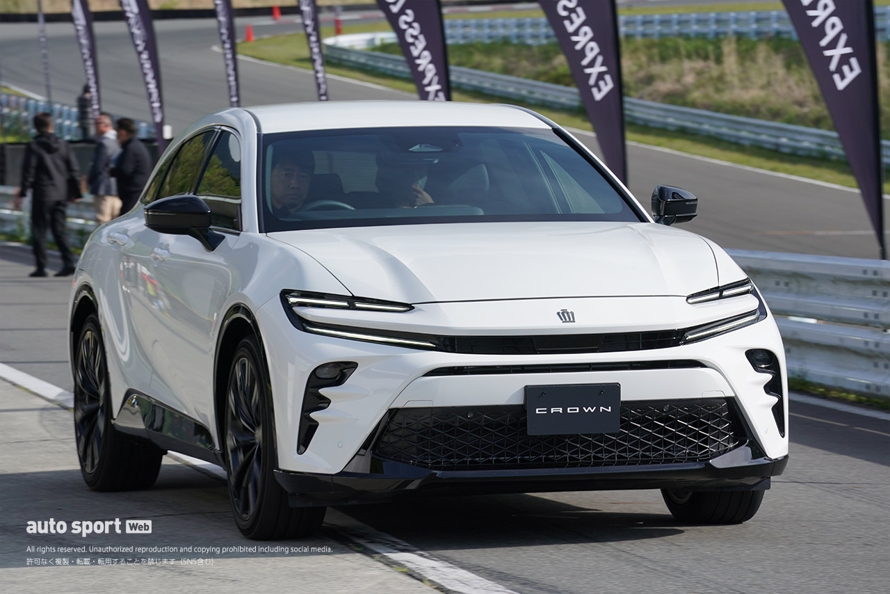 トヨタ・クラウン・スポーツ