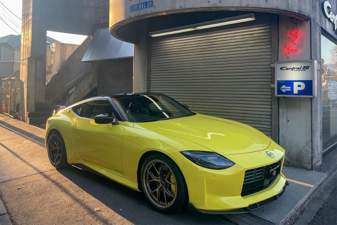 こちらのイエローのフェアレディZは柳田真孝の愛車。Z-SPORTのファインチューニングでファッショナブルな仕上がり。