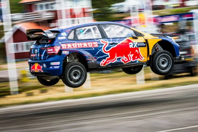 「地元のホーリエスのようなグリップがあまりないテクニカルなサーキットでは、エンジン搭載車が優位に立つ可能性があると思っている」とトミー代表