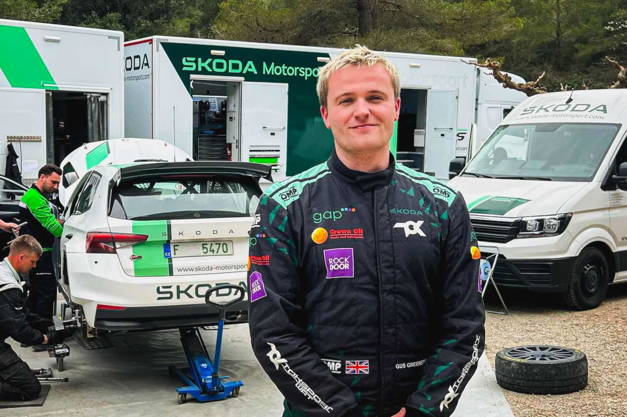 前年に続き2024年もトクスポーツWRTのシュコダ・ファビアRSラリー2でWRC2に参戦するガス・グリーンスミス
