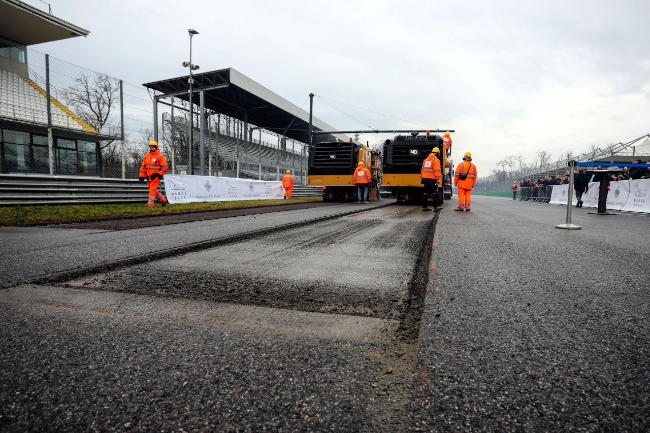今回の改修工事でモンツァ・サーキットの路面は全面張り替えとなる