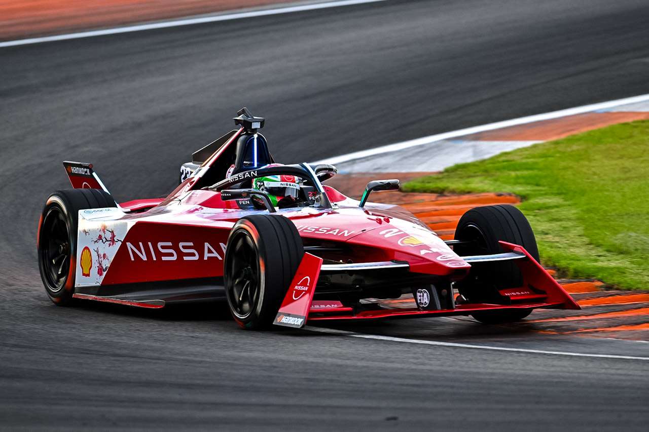 2023/2024フォーミュラE公式プレシーズンテスト　サッシャ・フェネストラズ（ニッサン・フォーミュラEチーム）