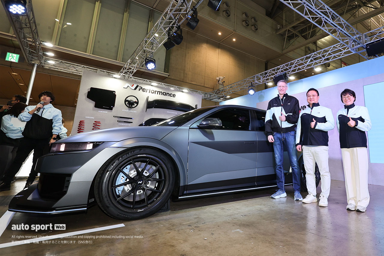 ヒョンデが東京オートサロン2024に初出展。プレスカンファレンスでモータースポーツを技術開発の根源とするNパフォーマンス・パーツを装着した『アイオニック5 N パフォーマンスコンセプト“NPX1”』を世界初公開した