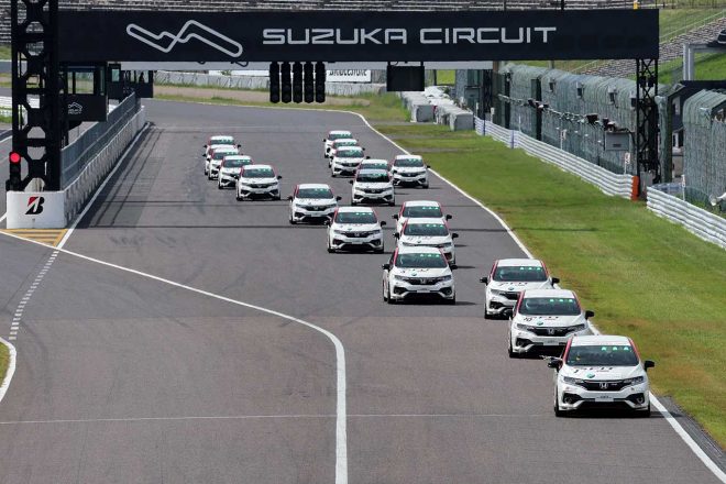 鈴鹿サーキットでの『ホンダ・スポーツ・ドライビング・プログラム・スクール』の様子