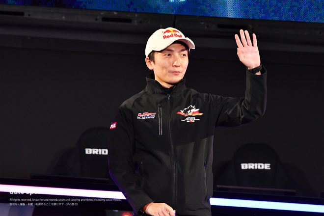 『auto sport CUP @ TOKYO AUTO SALON 2024 by グランツーリスモ7』に出演した野尻智紀