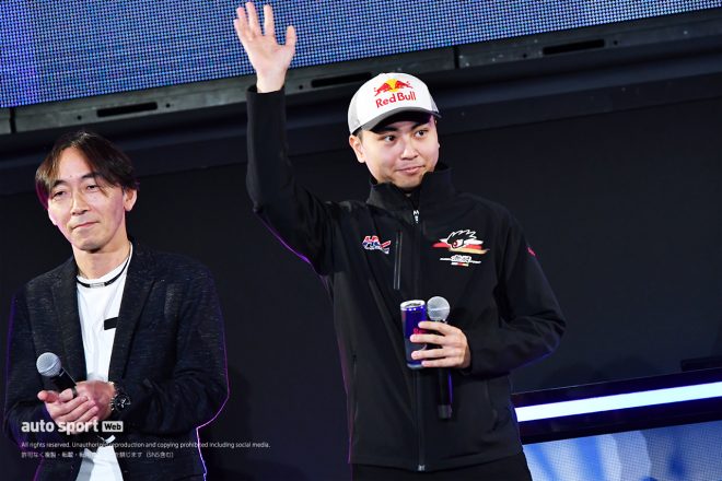 『auto sport CUP @ TOKYO AUTO SALON 2024 by グランツーリスモ7』に出演した岩佐歩夢