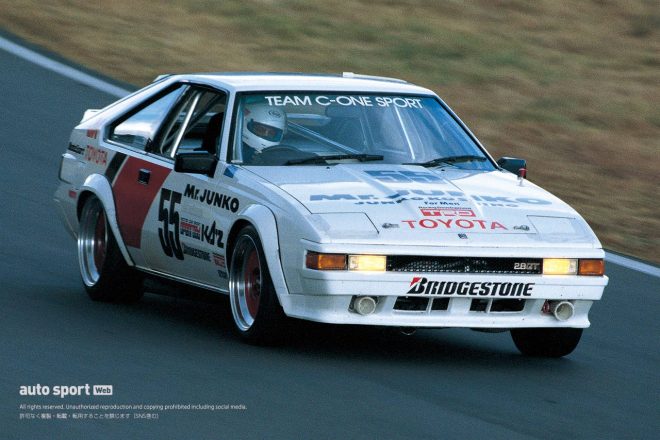 1985年の全日本ツーリングカー選手権最終戦インターTECを戦ったC-ONE SPORT SUPRA。佐藤浩二、熊谷睦、黒木健次がステアリングを握った。
