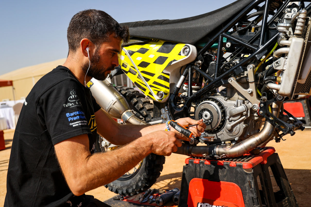 ツイントレイル・レーシングチームからダカールラリーに挑戦していたカルレス・ファルコン（KTM 450ラリー・レプリカ）