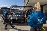 ティム・エドワーズ（現RSCモータースポーツ部門責任者）監督のもと、スーパーカーのパドックでザック・ベストやデクラン・フレイザーらの指導者として頭角を表した