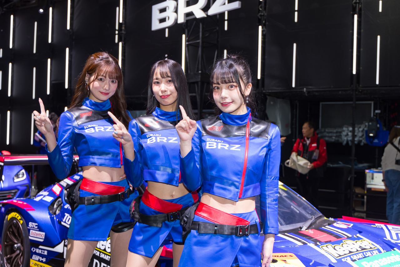 桜田莉菜、楠木絢、青山水咲／SUBARU/STI