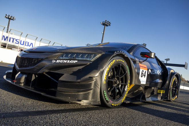 サステナブル原材料比率76%のDUNLOPレースタイヤを装着したModulo Nakajima Racingの64号車ホンダNSX-GT
