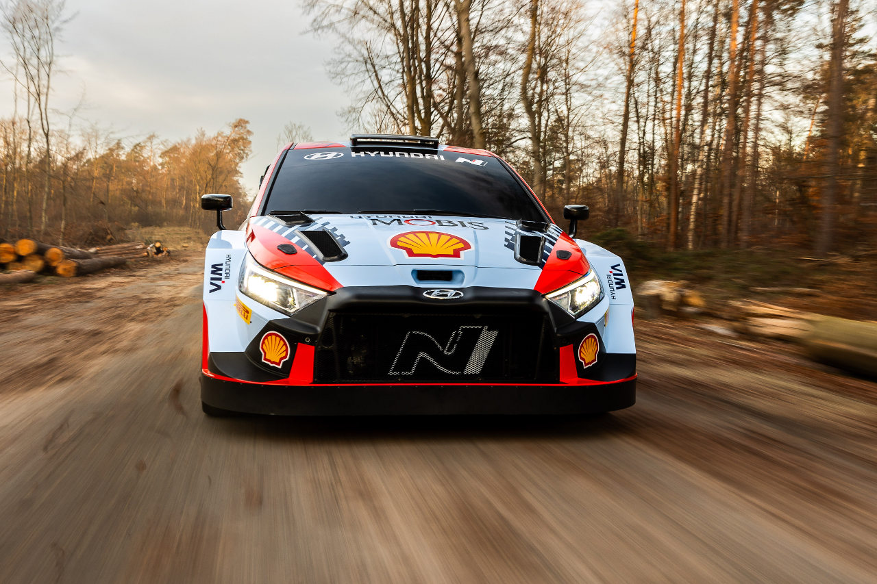 2024年のWRCに参戦するヒョンデ・シェル・モービスWRTのi20 Nラリー1