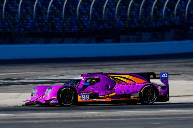 AOレーシングの99号車に施された『スパイク』カラーリング