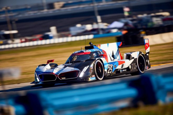 2024年デイトナ24時間の予選で4番手となったBMW Mチーム RLLの25号車BMW Mハイブリッド V8