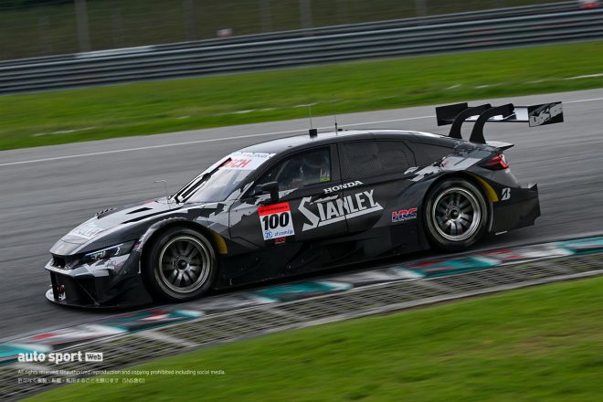 2024スーパーGTセパンテスト　山本尚貴が駆るSTANLET TEAM KUNIMITSUの100号車STANLEY CIVIC TYPE R-GT