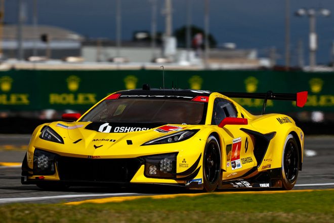 ＃4　コルベット・レーシング・バイ・プラット・ミラー・モータースポーツ／シボレー・コルベットZ06 GT3.Rトミー・ミルナー／ニック・キャツバーグ／アール・バンバー