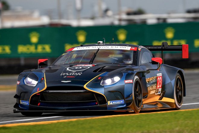 ＃23　ハート・オブ・レーシングチーム／アストンマーティン・バンテージGT3エボロス・ガン／アレックス・リベラス／マリオ・ファーンバッハー