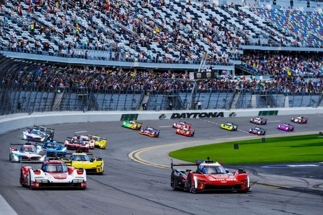 2024年IMSAウェザーテック・スポーツカー選手権第1戦デイトナ24時間レース　スタートシーン