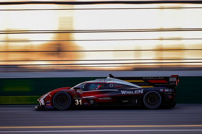 終盤までポルシェと優勝争いを繰り広げた31号車キャデラックVシリーズ.R（アクション・エクスプレス・レーシング）