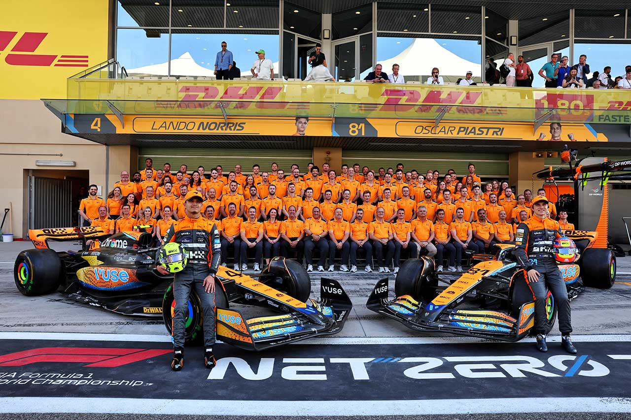2023年F1第23戦アブダビGP　マクラーレンの記念撮影