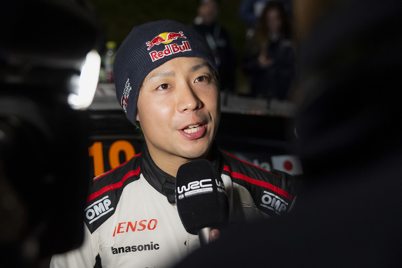 インタビューに答える勝田貴元（トヨタGRヤリス・ラリー1）　2024年WRC第1戦ラリー・モンテカルロ