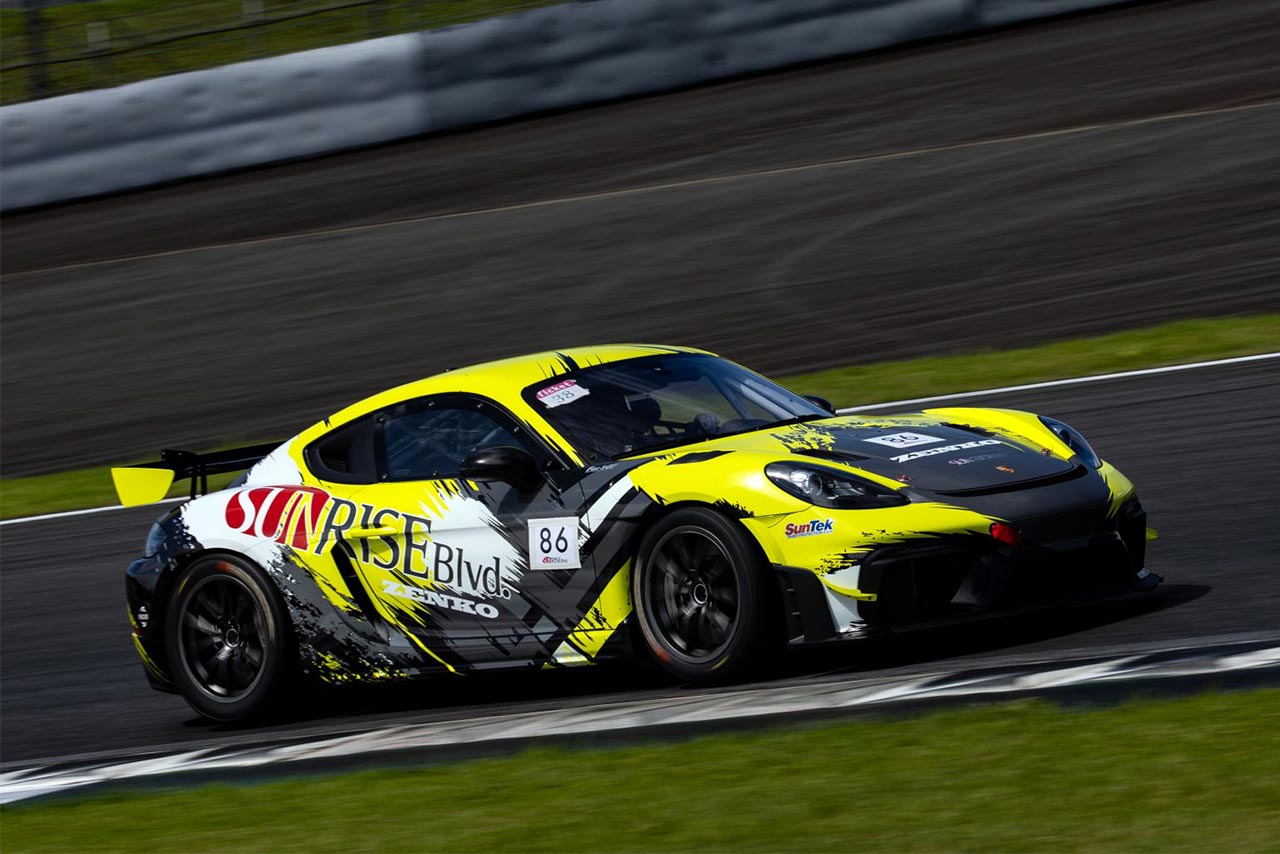 サンライズブルバードのポルシェ718ケイマンGT4