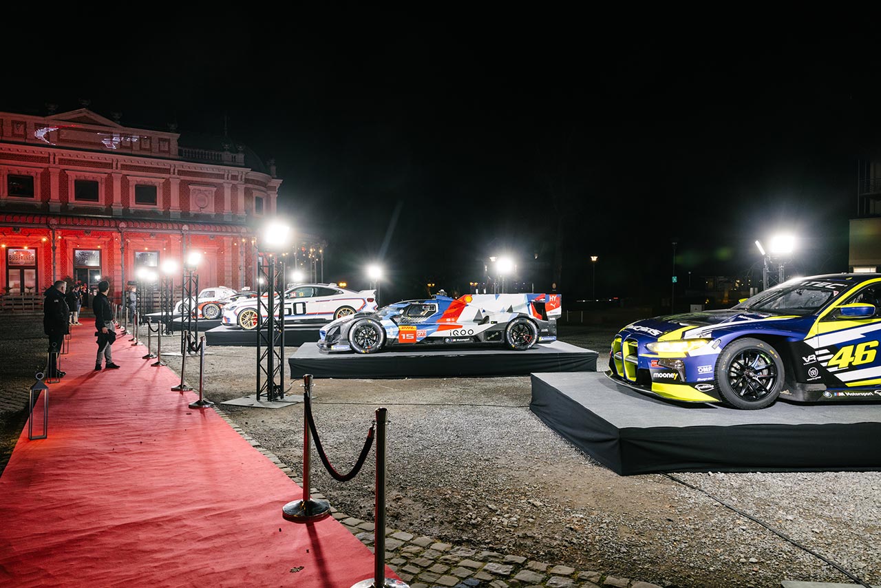 WRTのウインターパーティの様子