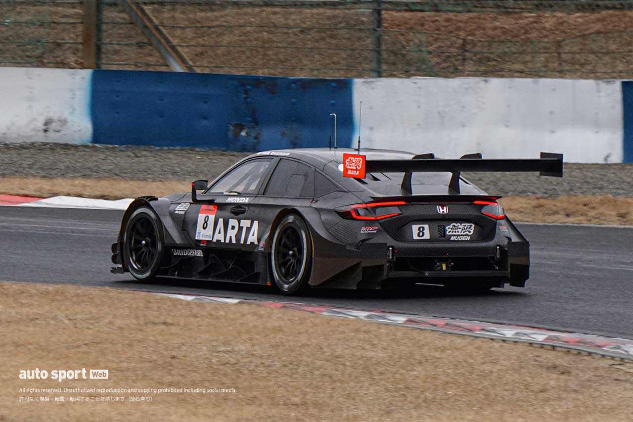 2024スーパーGT岡山メーカーテスト　ARTAの8号車ホンダ・シビック・タイプR-GT