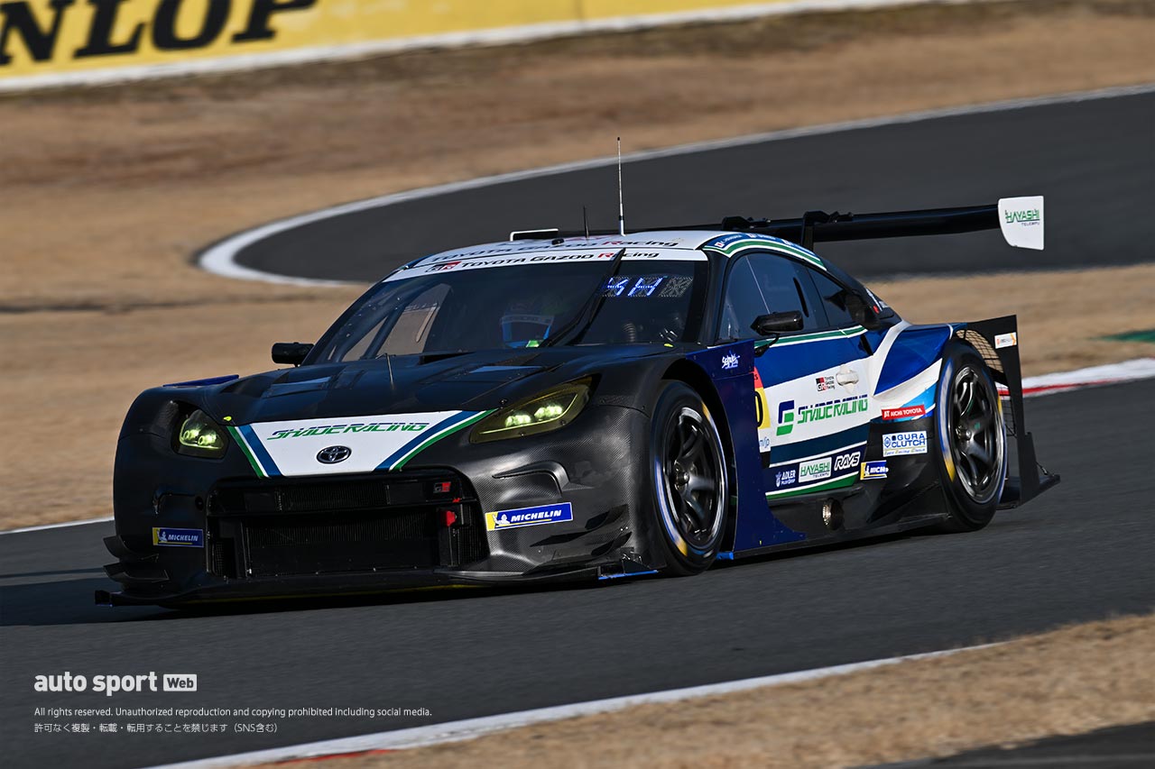 2024GTE特別スポーツ走行　SHADE RACINGのGR86 GT。写真は午後。カナードの形状が午後だけで2種類あった。