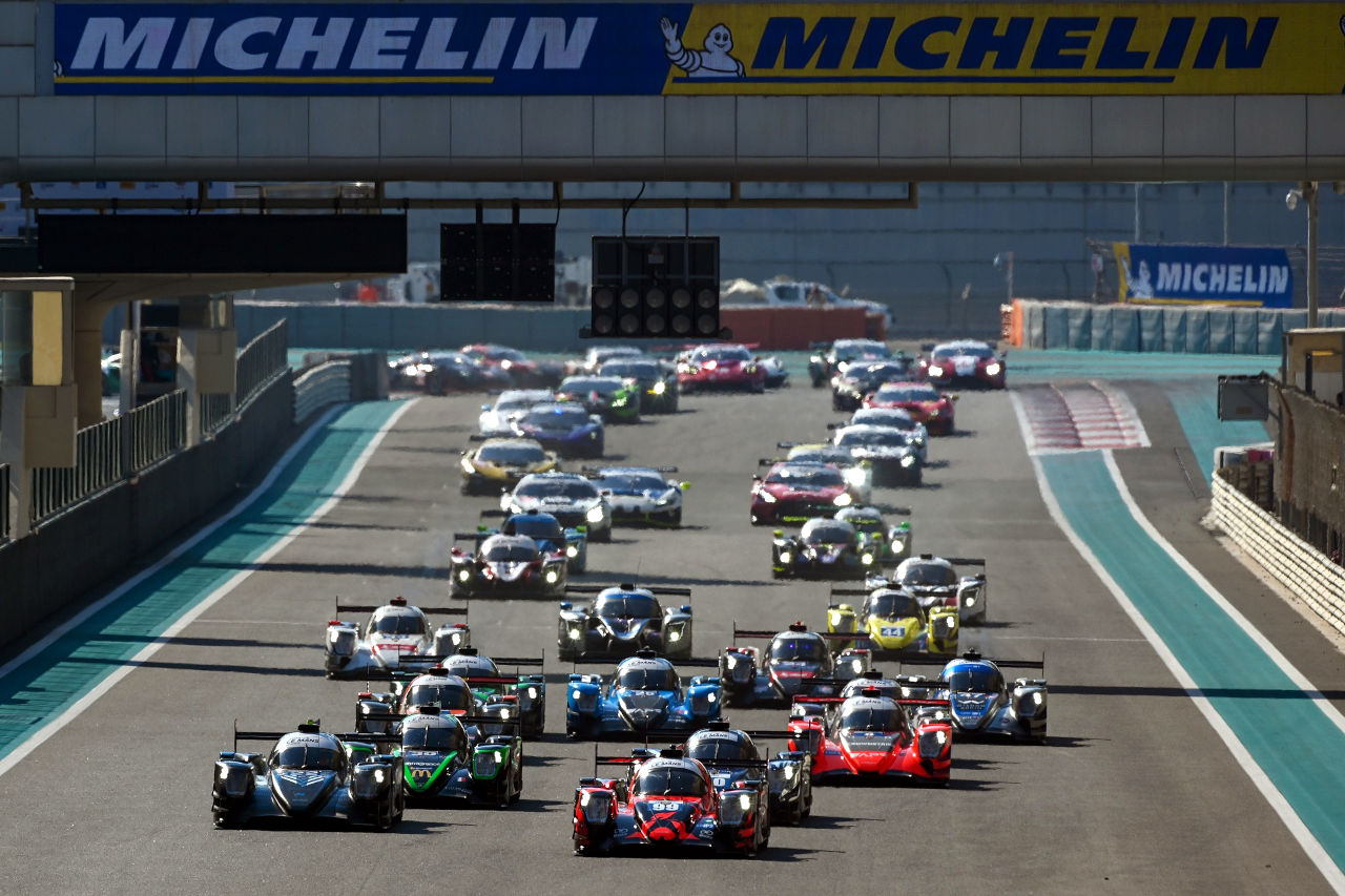2023-2024アジアン・ル・マン・シリーズ第4戦アブダビ4時間のスタートシーン