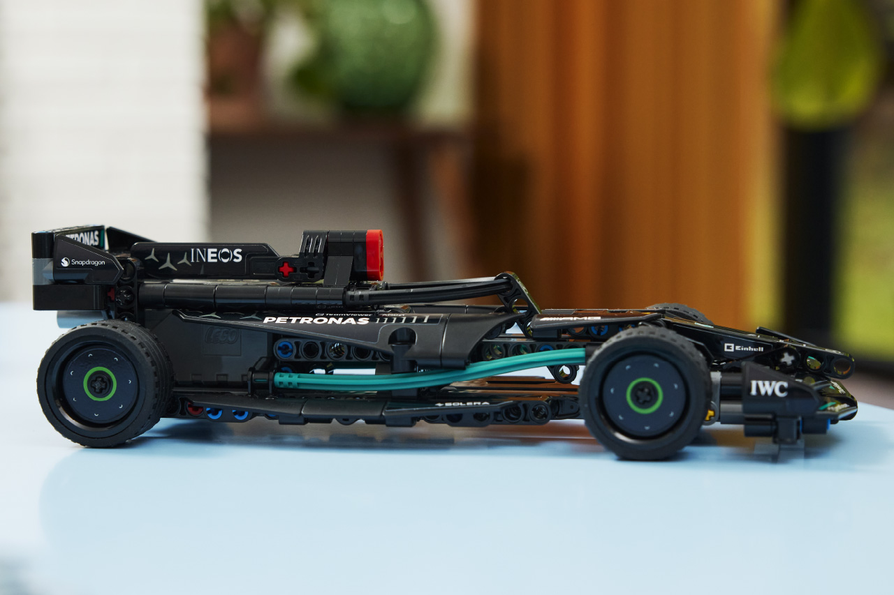 『レゴ・テクニック メルセデスAMG F1 W14プルバック（お子さま向け）』