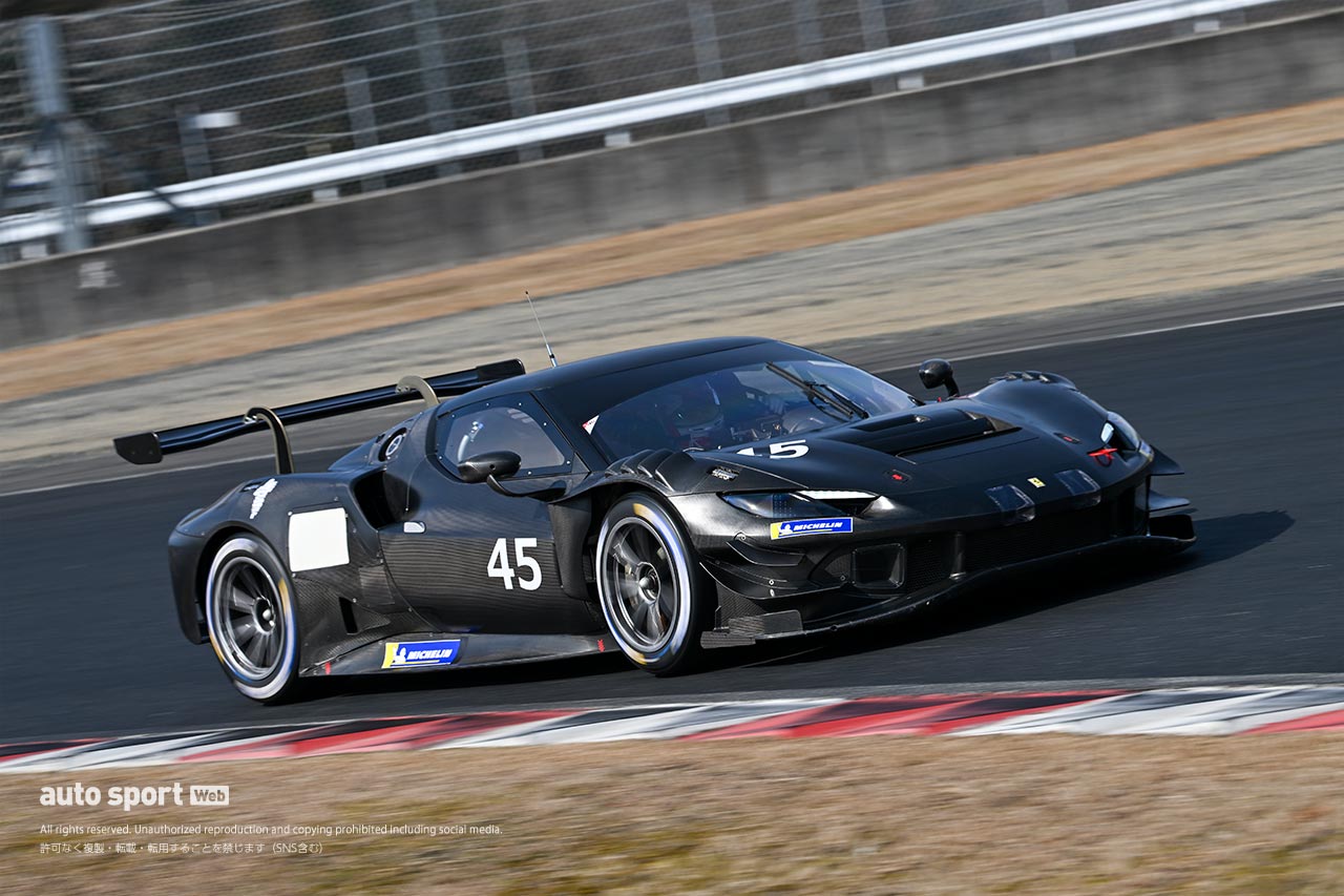 2024 岡山GT3特別スポーツ走行　PONOS RACINGの45号車フェラーリ296 GT3