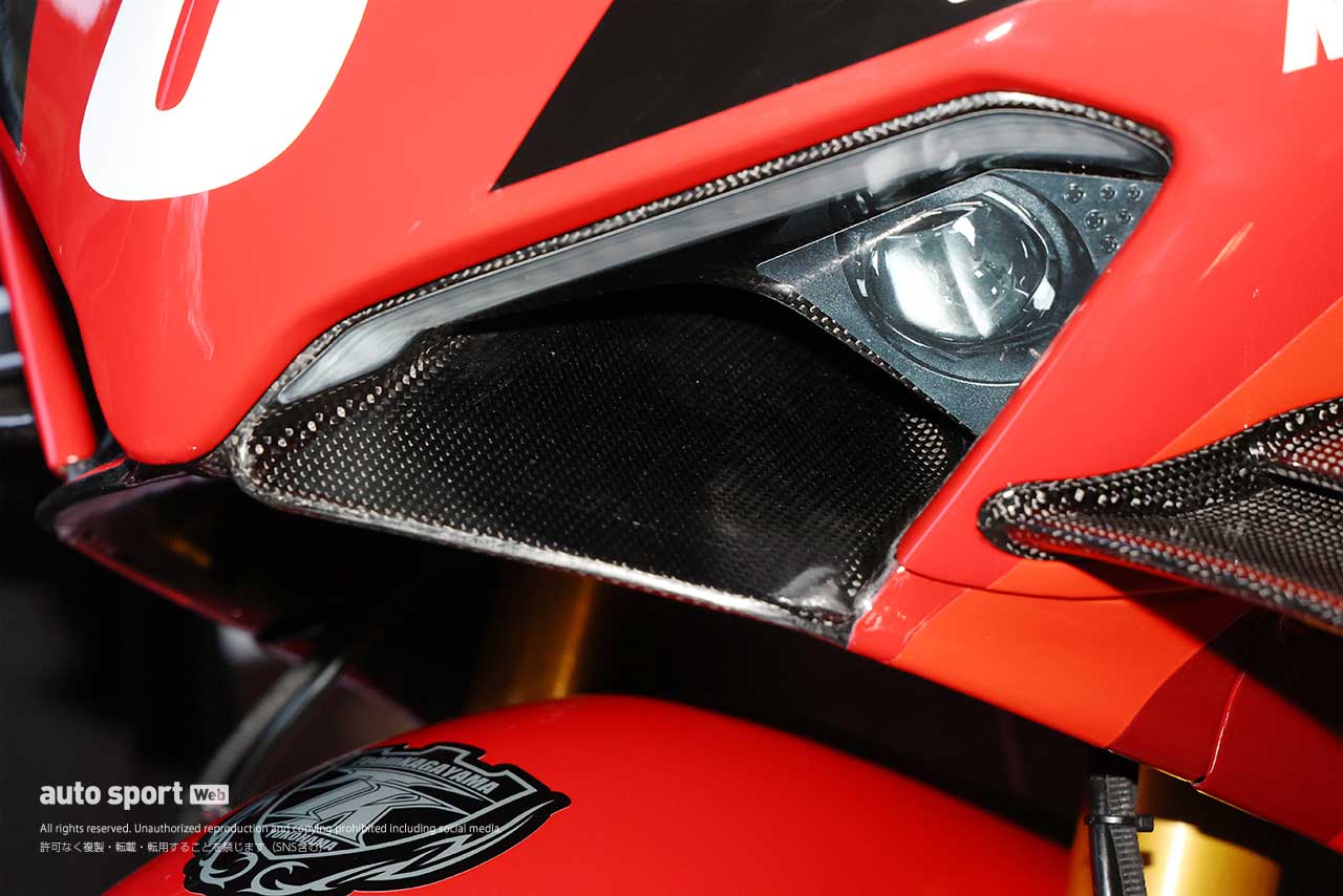 2024全日本ロード：DUCATI Team KAGAYAMAが使用するドゥカティ パニガーレV4 Rファクトリーのダミーヘッドライト