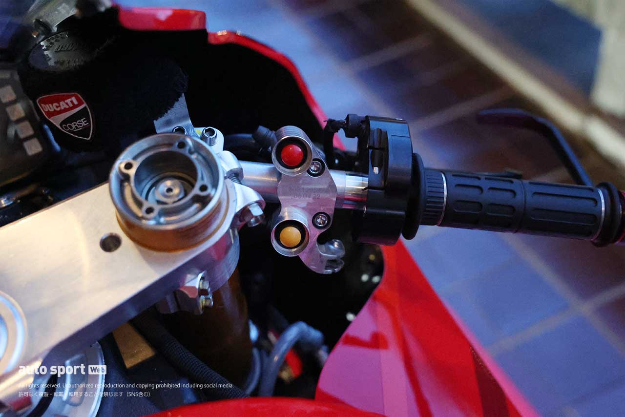 2024全日本ロード：DUCATI Team KAGAYAMAが使用するドゥカティ パニガーレV4 Rファクトリーの右ハンドル