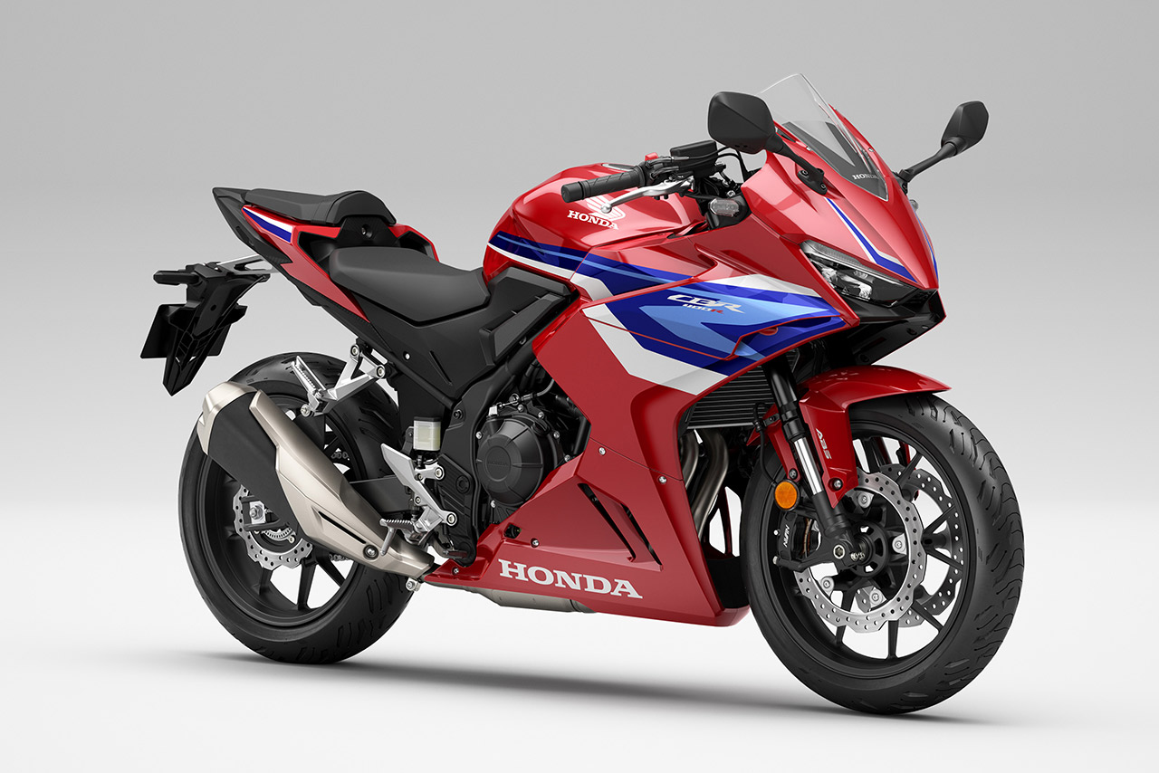 ホンダCBR400R（グランプリレッド）