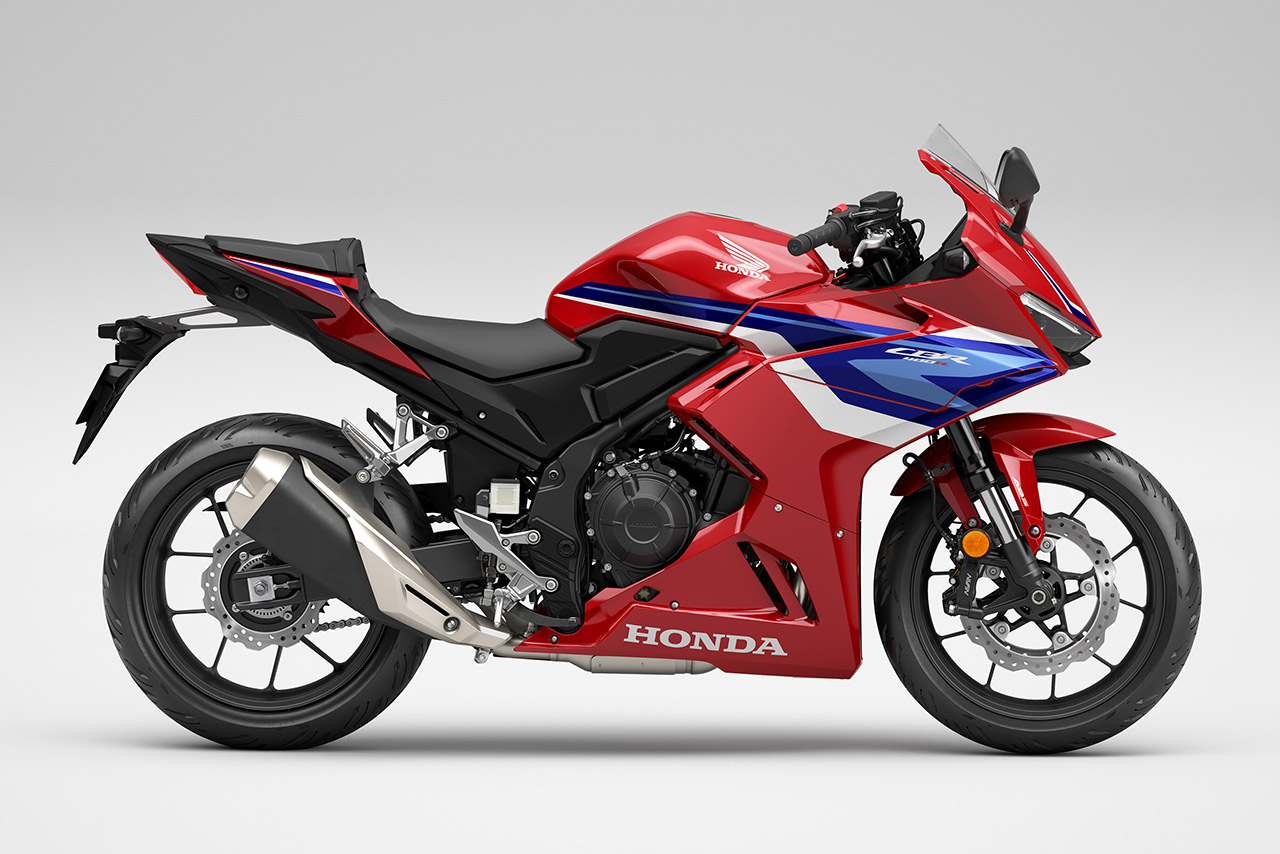 ホンダCBR400R（グランプリレッド）