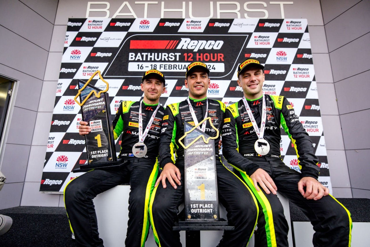 優勝したマンタイEMA（912号車ポルシェ911 GT3 R）のマット・キャンベル／ローレンス・ファントール／アヤハンカン・ギュベン組　2024年IGTC第1戦バサースト12時間