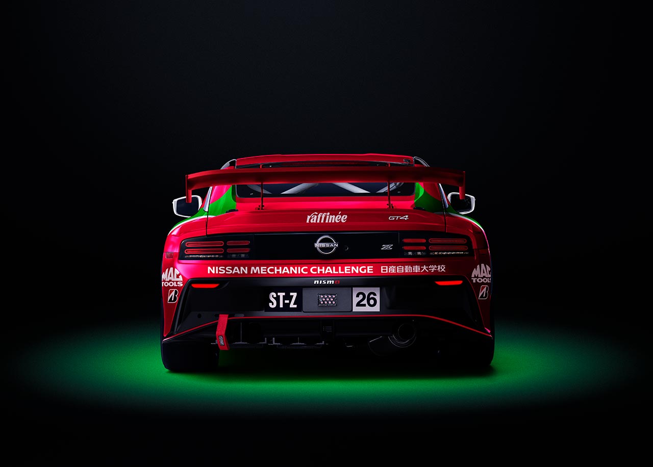 TEAM ZEROONEの26号車raffinee 日産メカニックチャレンジZ NISMO GT4