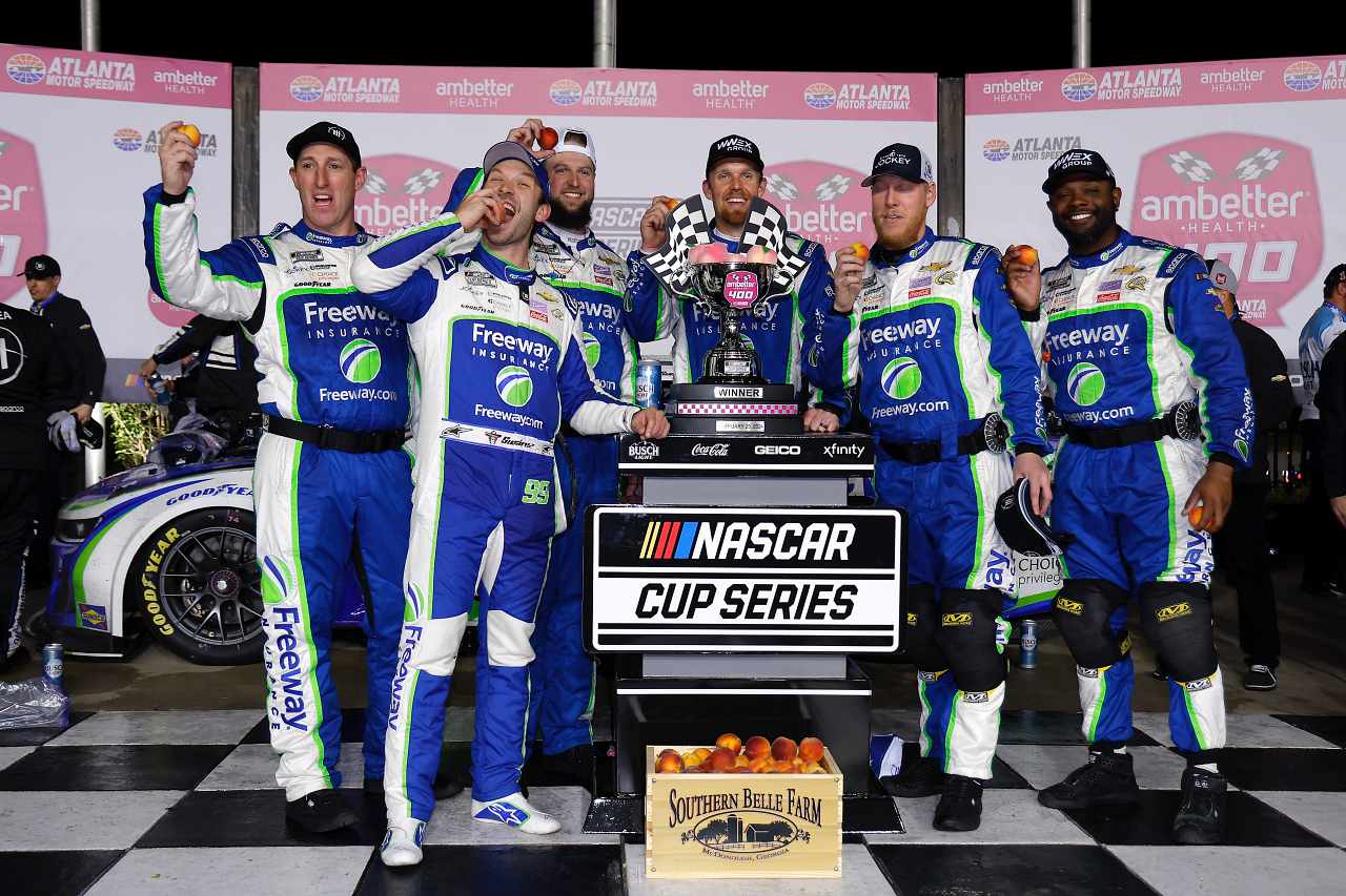 スアレスは開幕デイトナ併催のNASCARメキシコ・シリーズに続く勝利となった