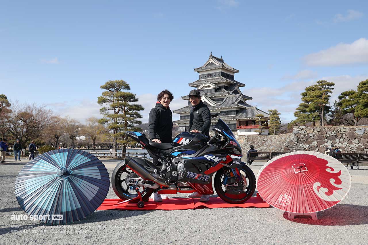 信州Re:Nが国宝 松本城で鈴鹿8耐の体制発表。TOTECがメインスポンサー、マシンはBMW M1000RRに乗り換え