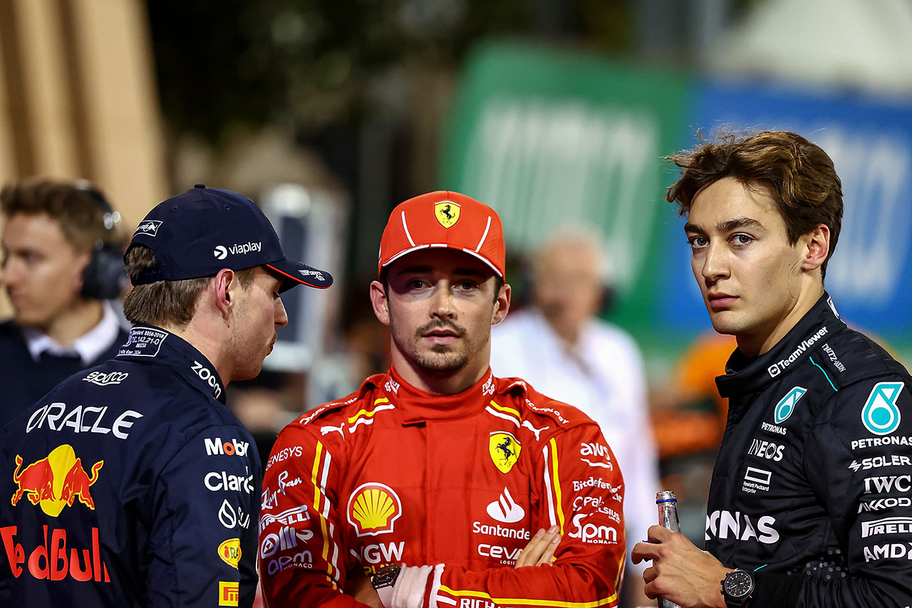 （左から）予選でポールポジションを獲得したマックス・フェルスタッペン（レッドブル）、2番手のシャルル・ルクレール（フェラーリ）、3番手のジョージ・ラッセル（メルセデス）