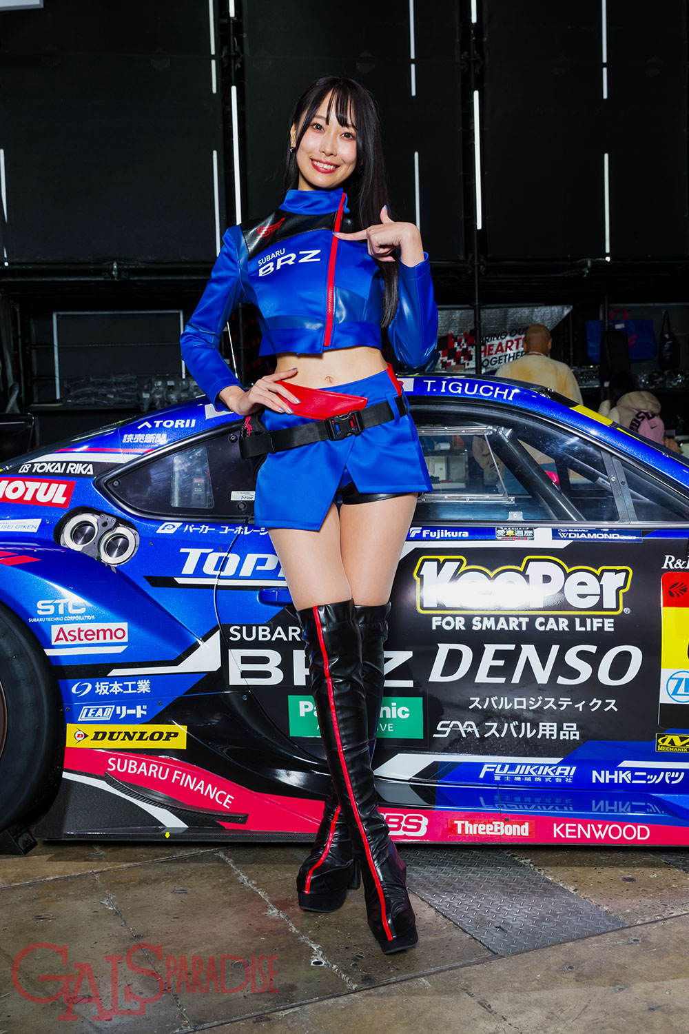 楠木絢 SUBARU/STI 2024年/オートサロンの写真①