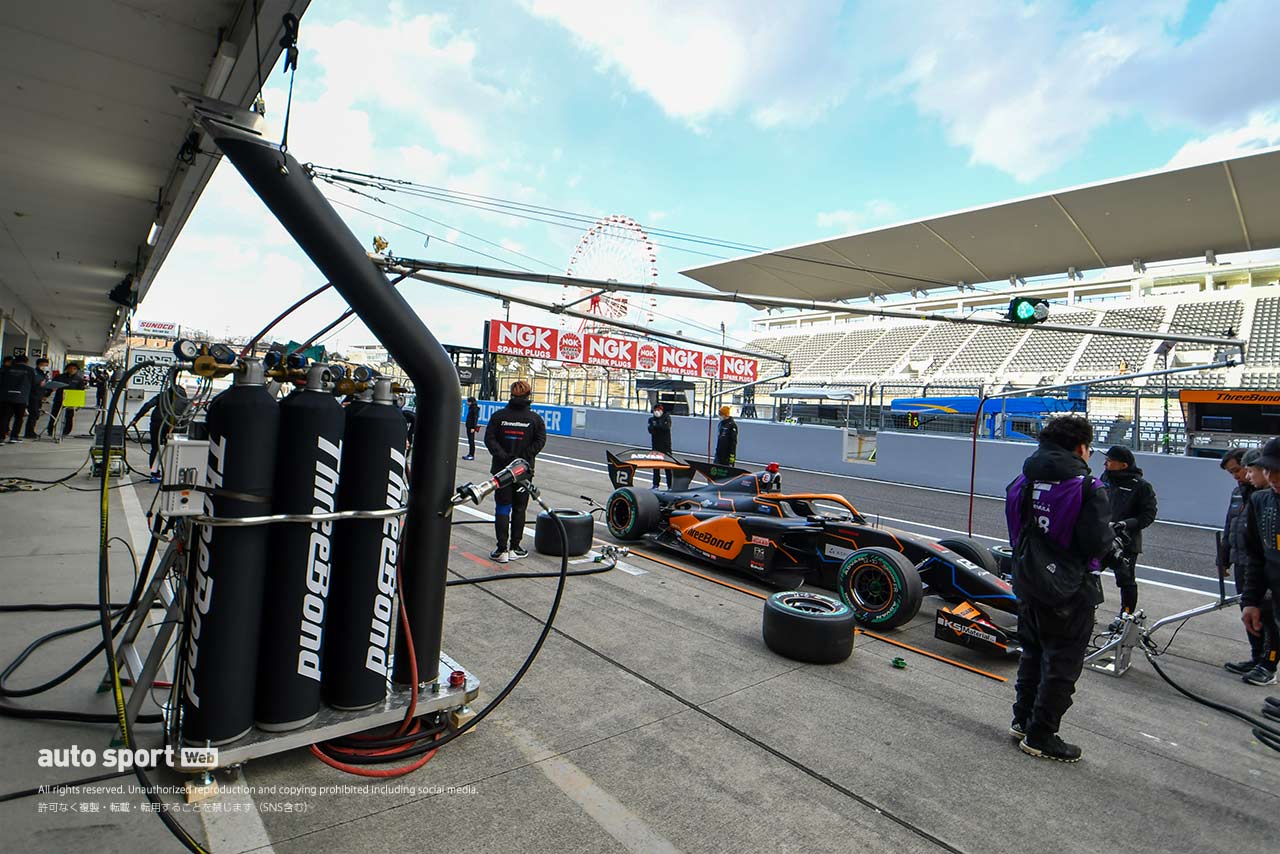 三宅淳詞（ThreeBond Racing）