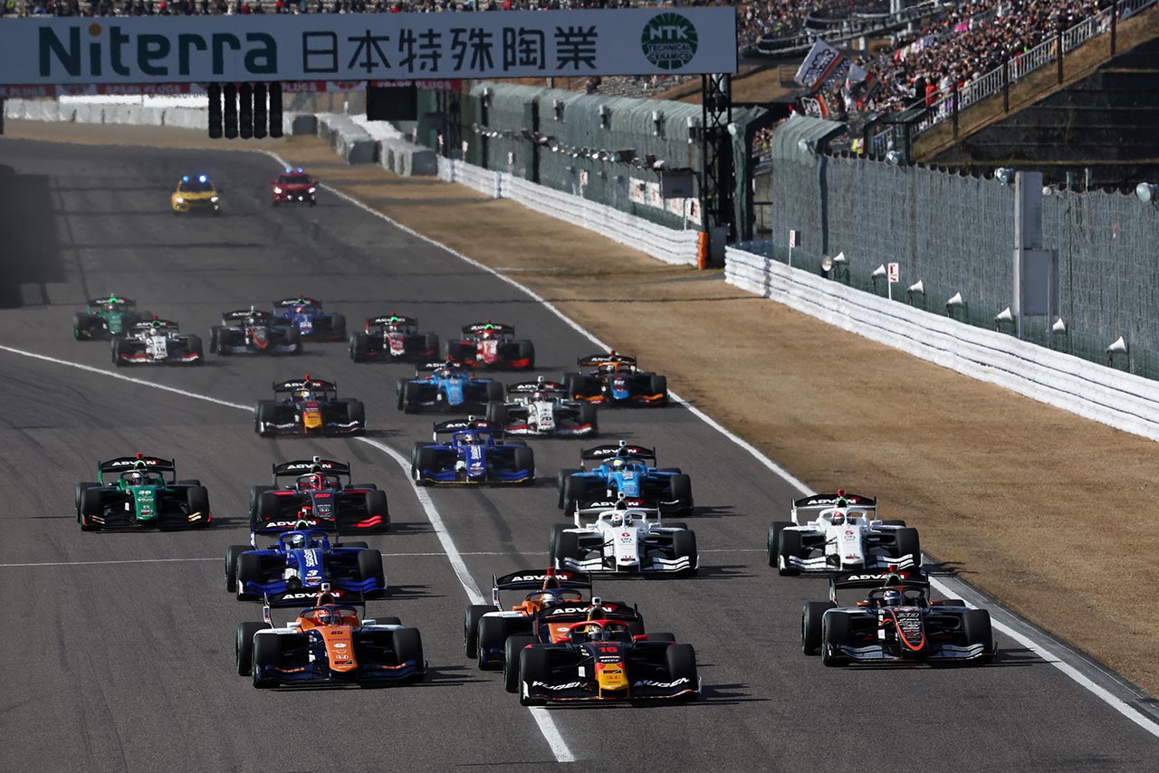 SF第1戦／全日本ロード第1戦鈴鹿2&4レースは2日間で3万3000人が来場。水樹奈々さんの国歌斉唱も